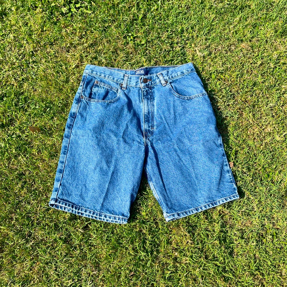❗️SOLD❗️Denim Mom Shorts 🤍